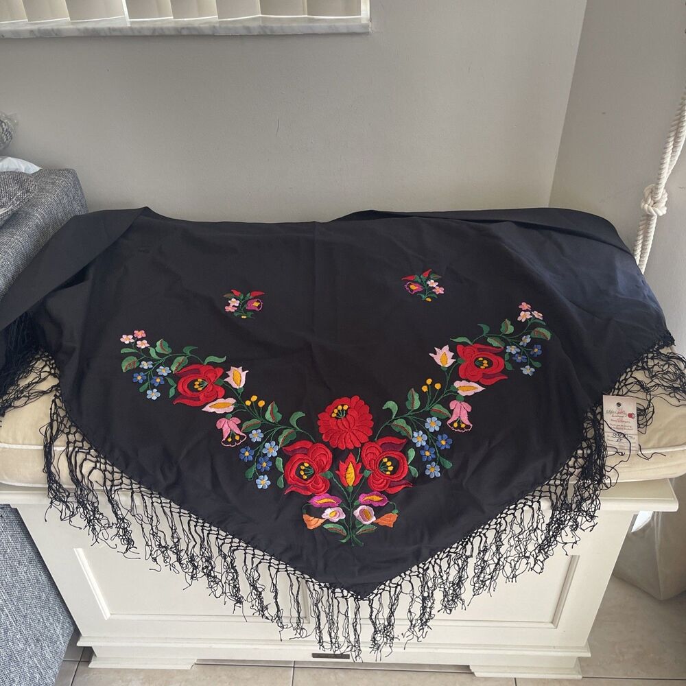 Shawl Black Floral Hand Made Embroidered Fringes New - Picture 5 of 5